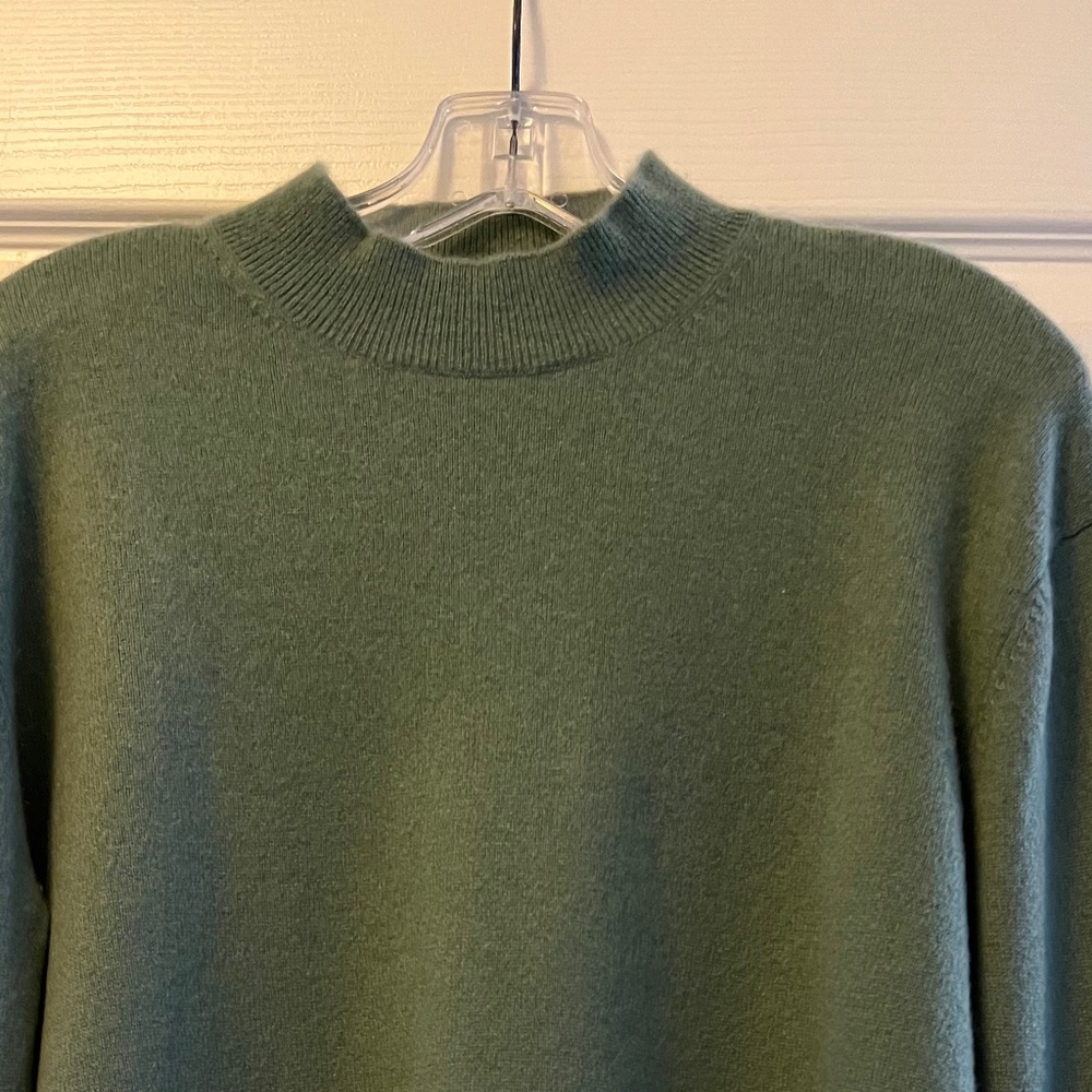 Quince MongoIian Cashmere Mockneck Sweater, size S, Loden green